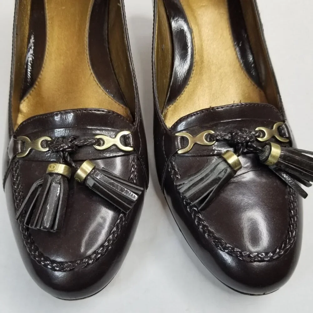 Circa Joan and David Brown Heels Pumps Academia Office Career Tassel Leather 8M